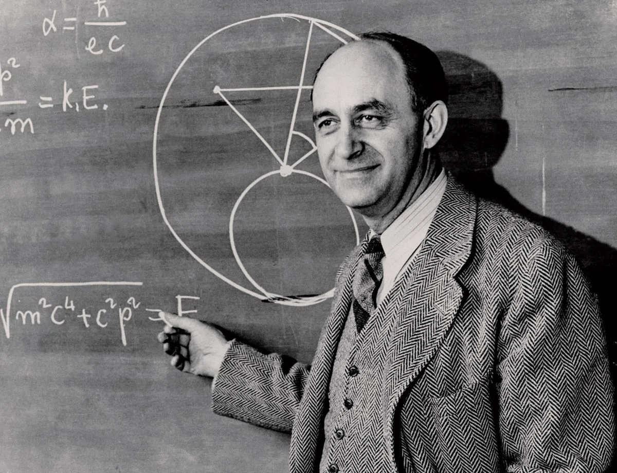 enrico-fermi-chalkboard